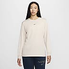 大人気 NIKE ルーズ ロングスリーブ グラフィック Tシャツ NIKE（ナイキ）の「ナイキ スポーツウェア ロングスリーブ T